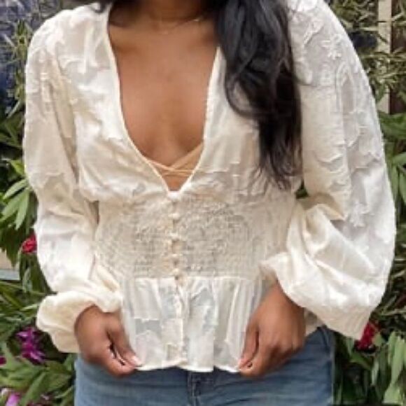 ✨ Patio Date Ivory Floral Jacquard Button-Up Long Sleeve Top✨ - Picture 8 of 9